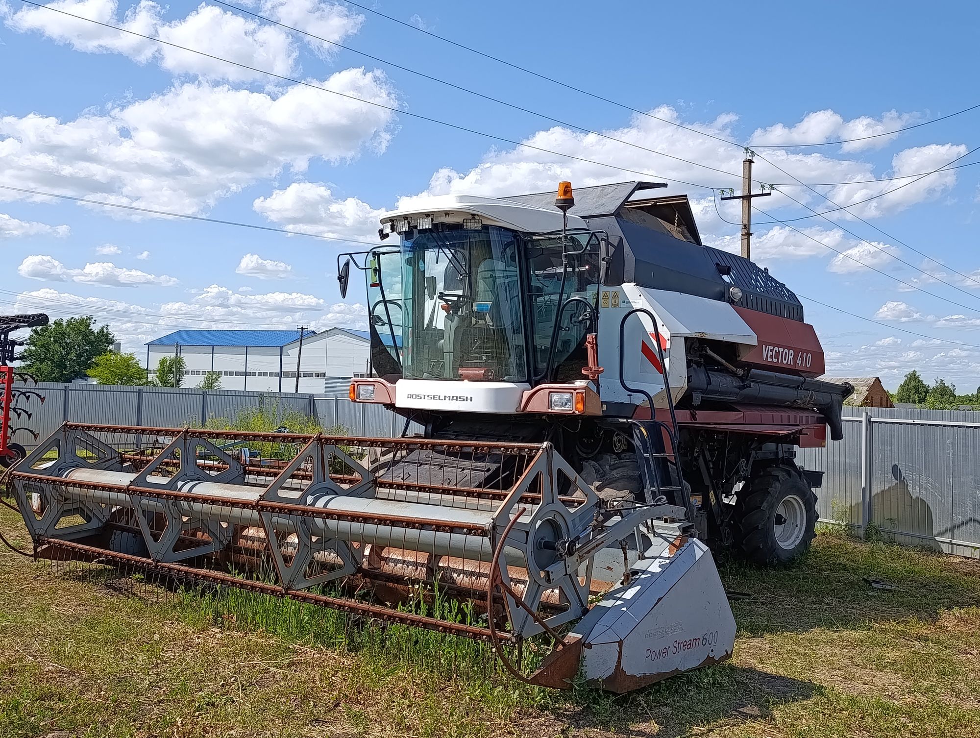 Зерноуборочный комбайн VECTOR (Вектор) 410